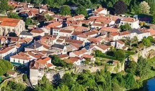 云浮回乡建别墅为什么一定要选专业乡墅公司